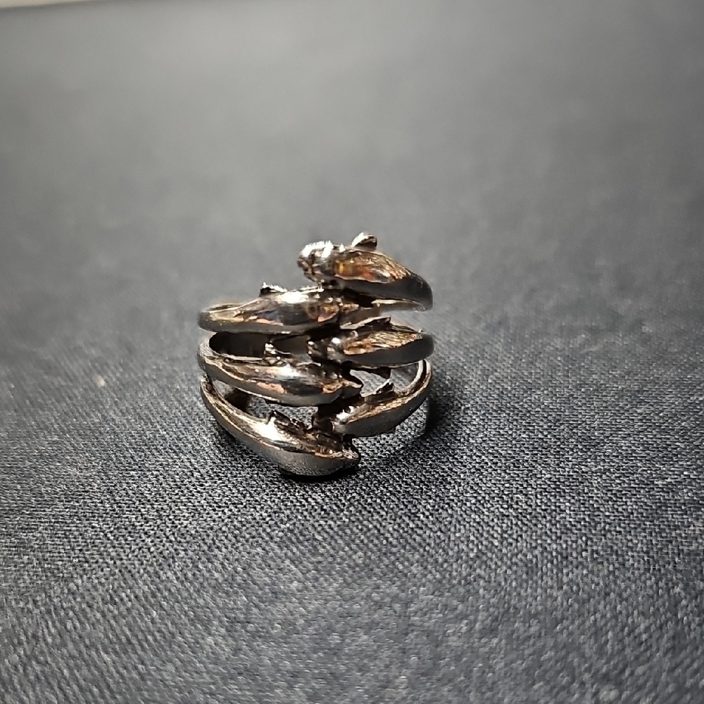 Elegant Silver Women's Ring
